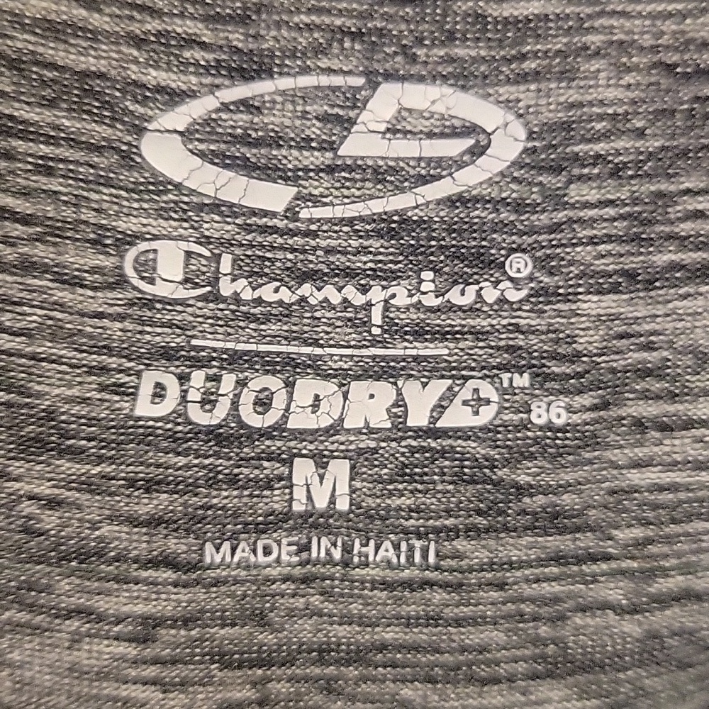 Champion Duodry Women's Gray Asymmetrical Short Sleeve Size Medium - Picture 6 of 7